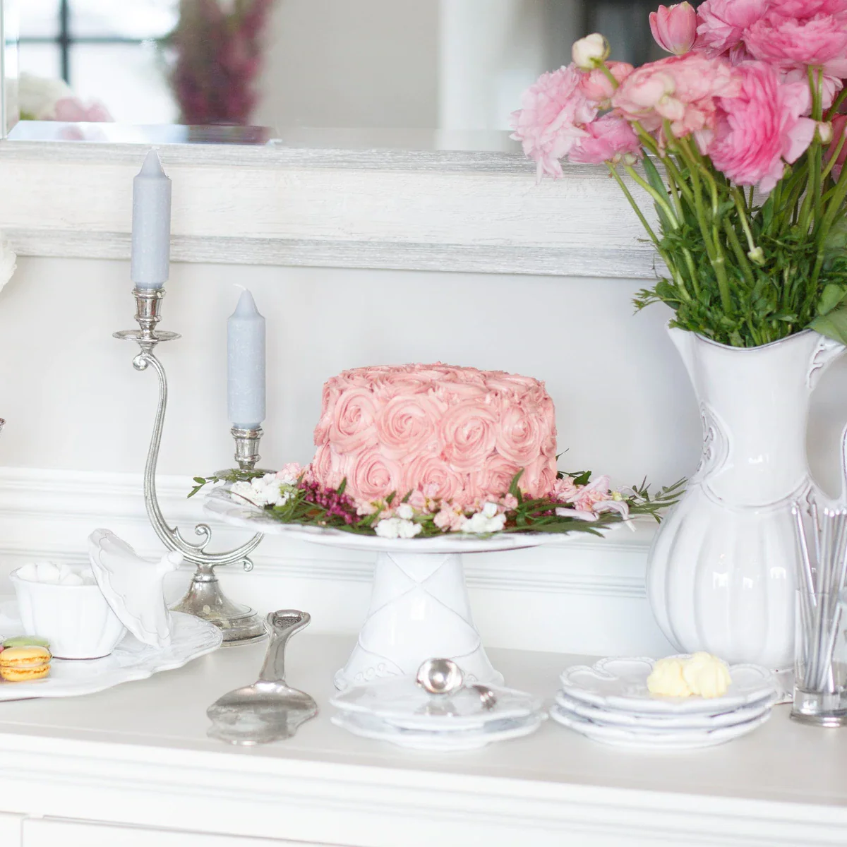 Bella Bianca Cake Plate - Image 2