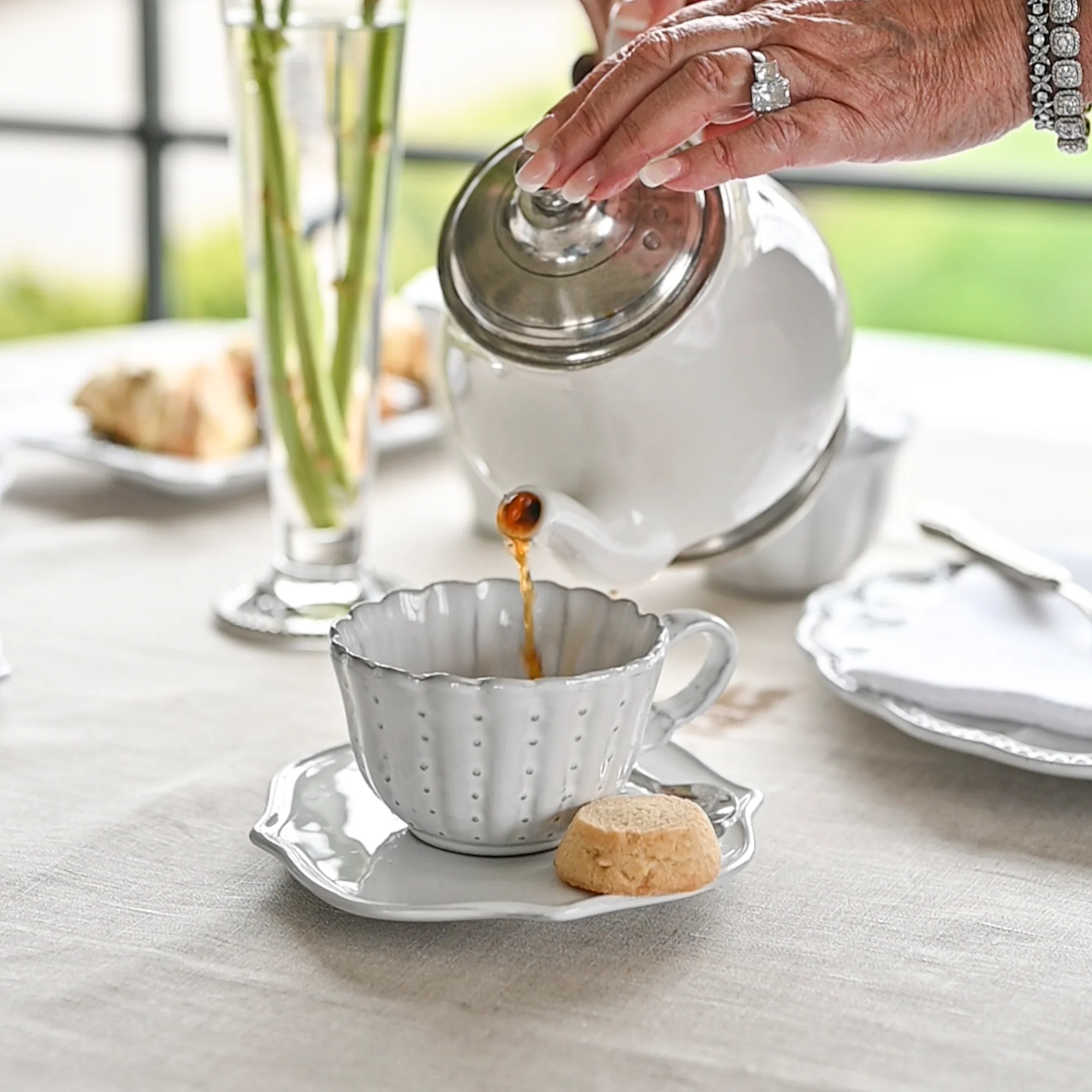 Bella Bianca Tea Cup - Image 5