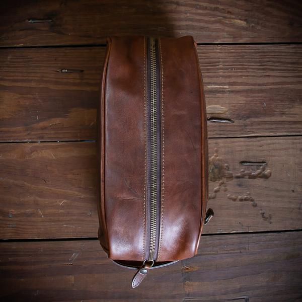 Benjamin Leather Wash Bag - Image 11