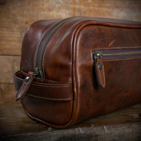 Benjamin Leather Wash Bag - Image 12