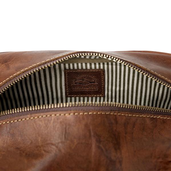Benjamin Leather Wash Bag - Image 8