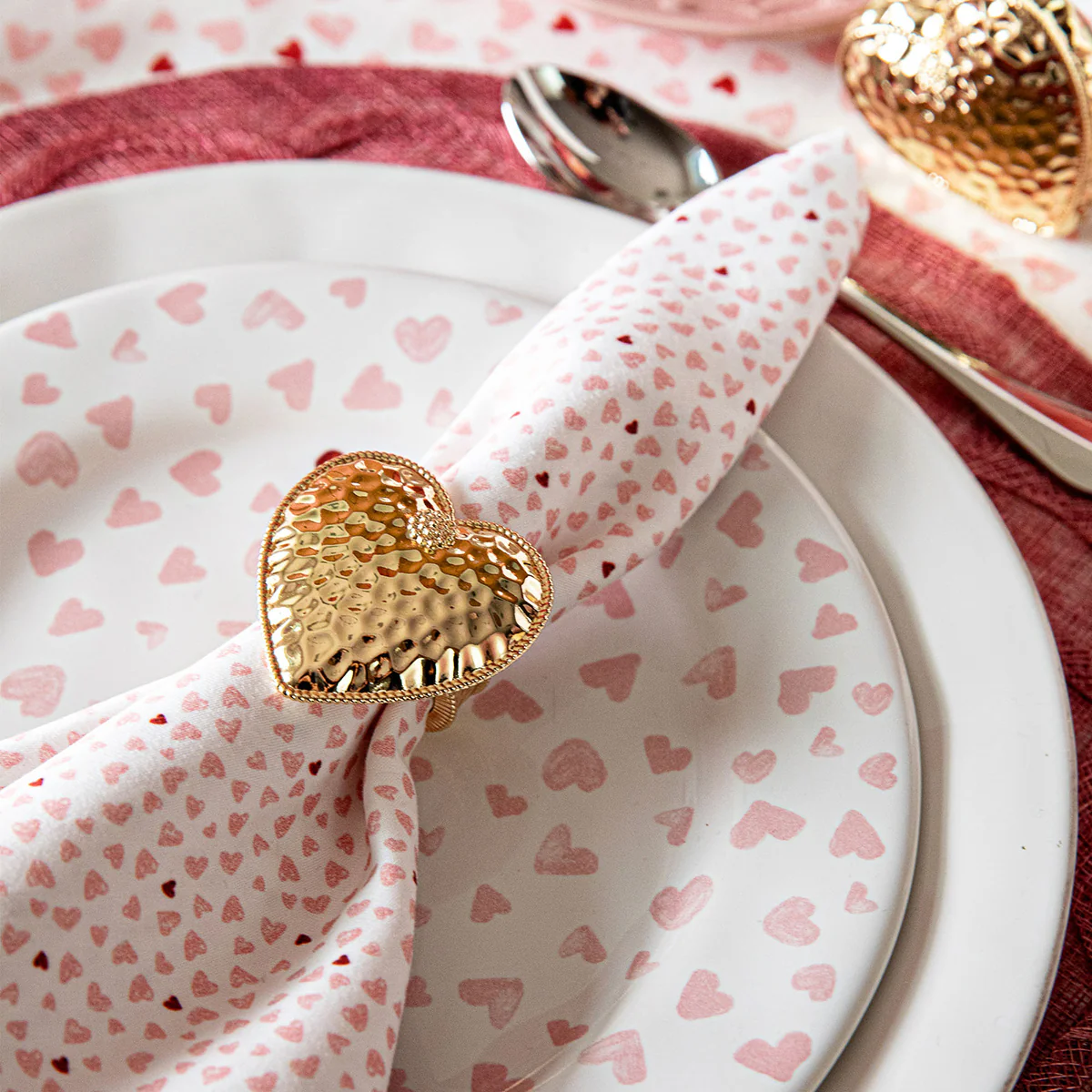 Berry & Thread Heart Napkin Ring Set/4 - Gold - Image 3