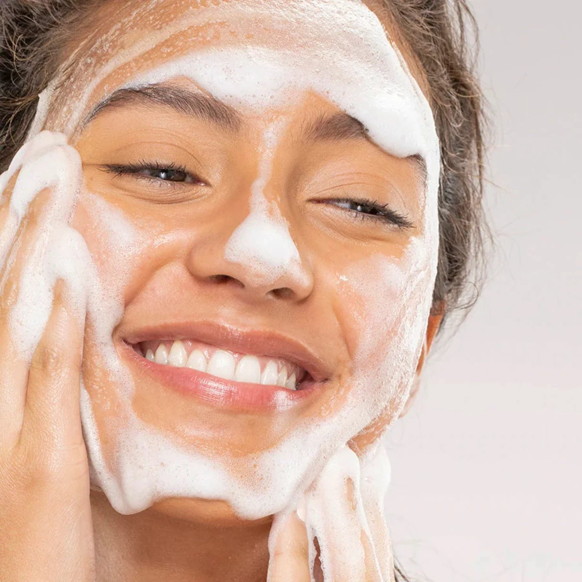 C the Future: Foam Facial Cleanser - Image 2
