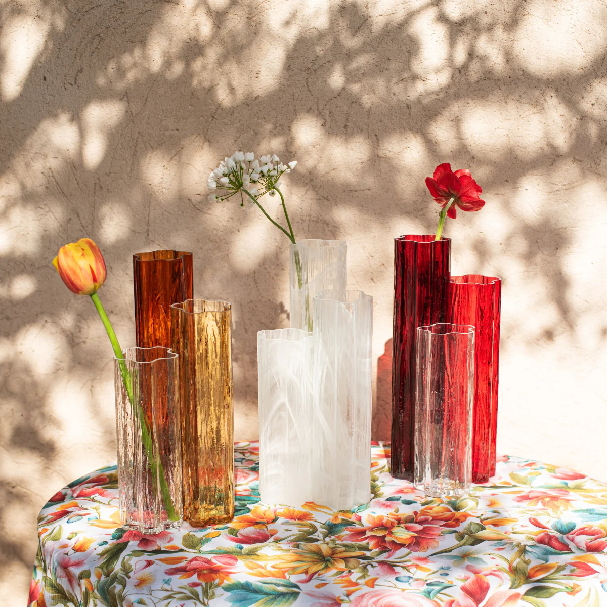 Flora Glass Red Vase - Image 3