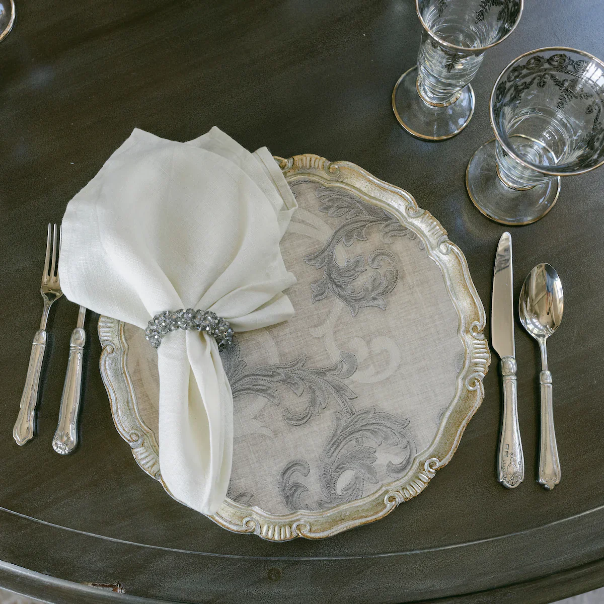Florentino Damask Wooden Tray/Charger - Medium - Image 6