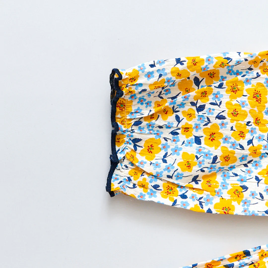 Golden Daisy Ditsy Floral Amma Bubble - Image 4