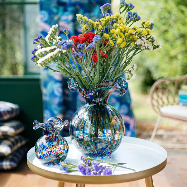 Hibiscus Glass Carnevale Medium Fluted Vase - Image 4