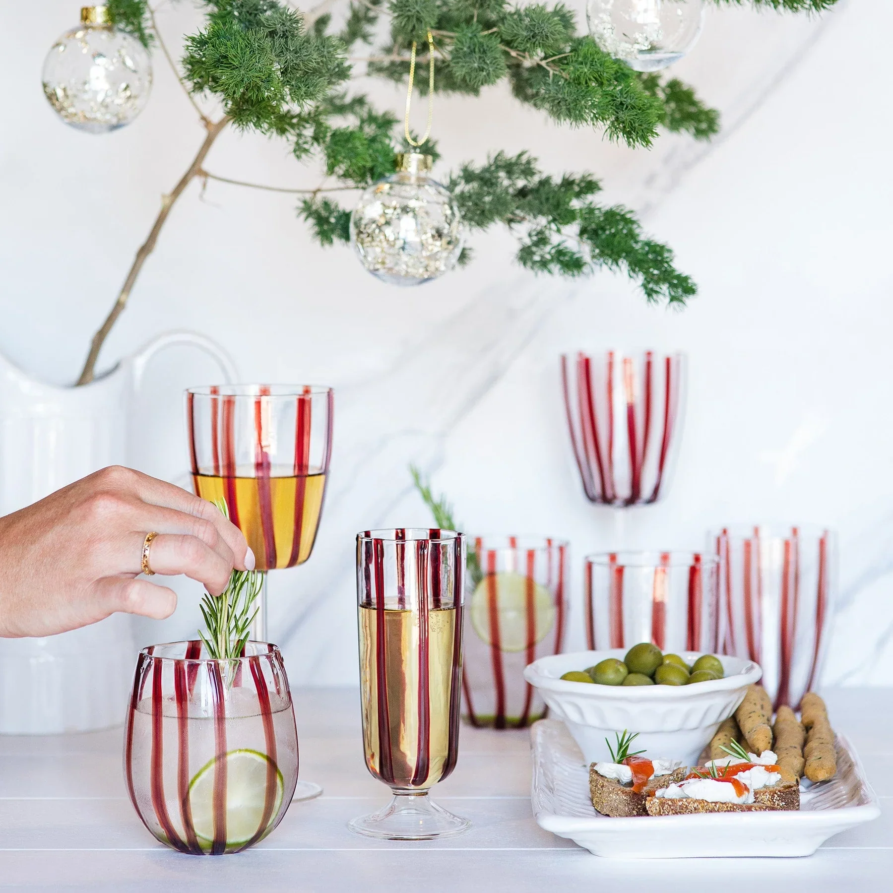 Nuovo Stripe Red Stemless Wine Glass - Image 2
