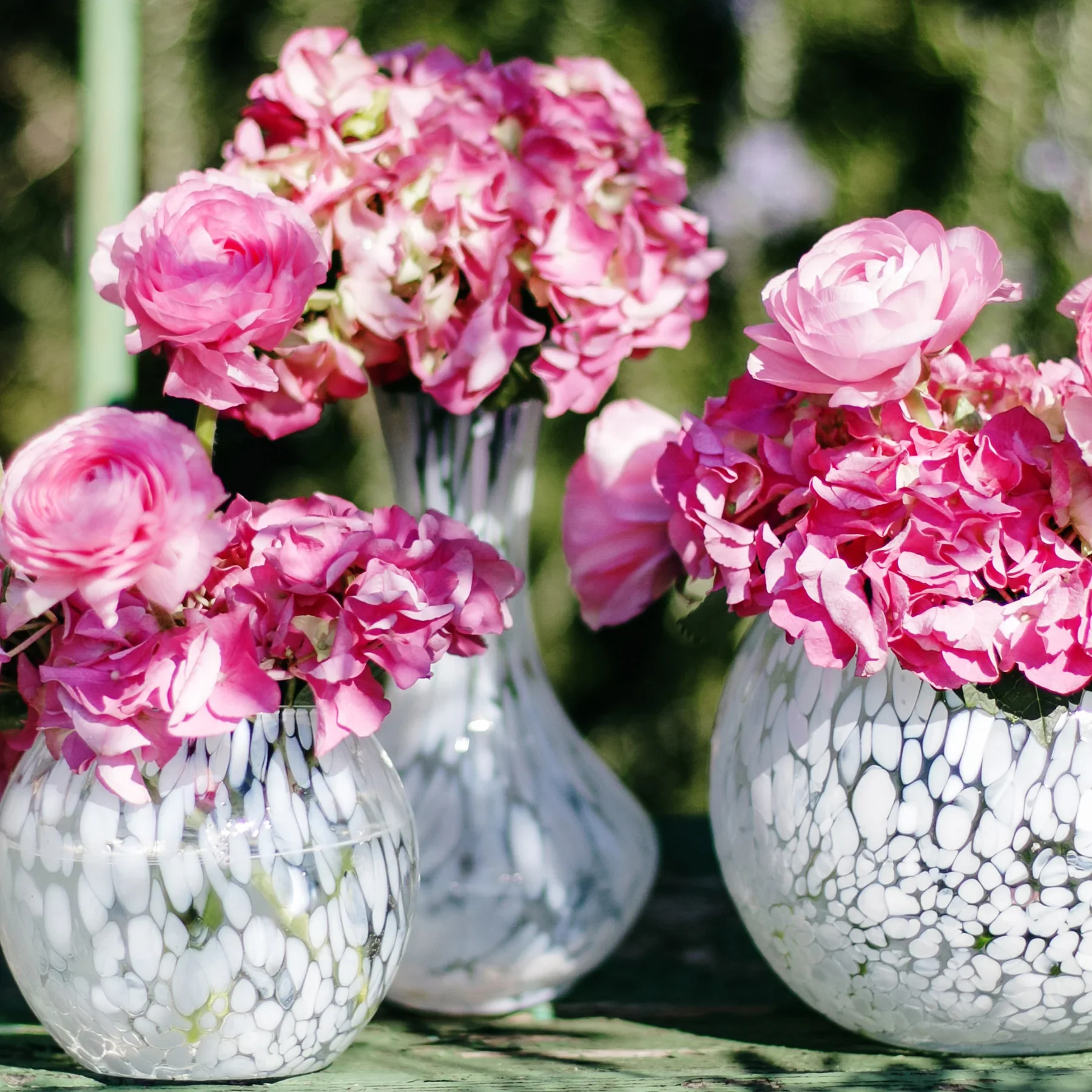 Nuvola White Small Fluted Vase - Image 3