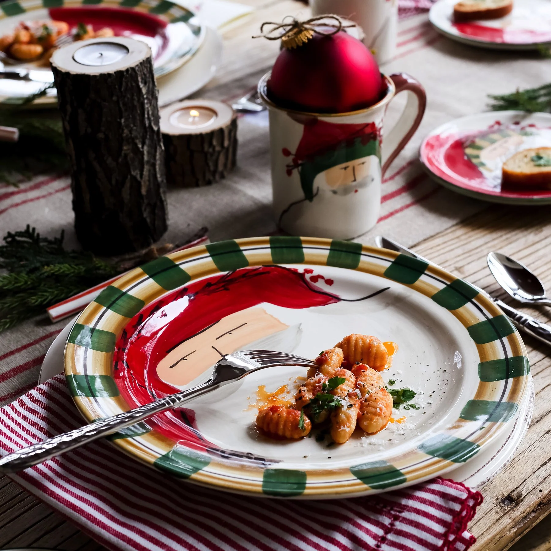Old St. Nick Round Salad Plate - Red Hat - Image 3