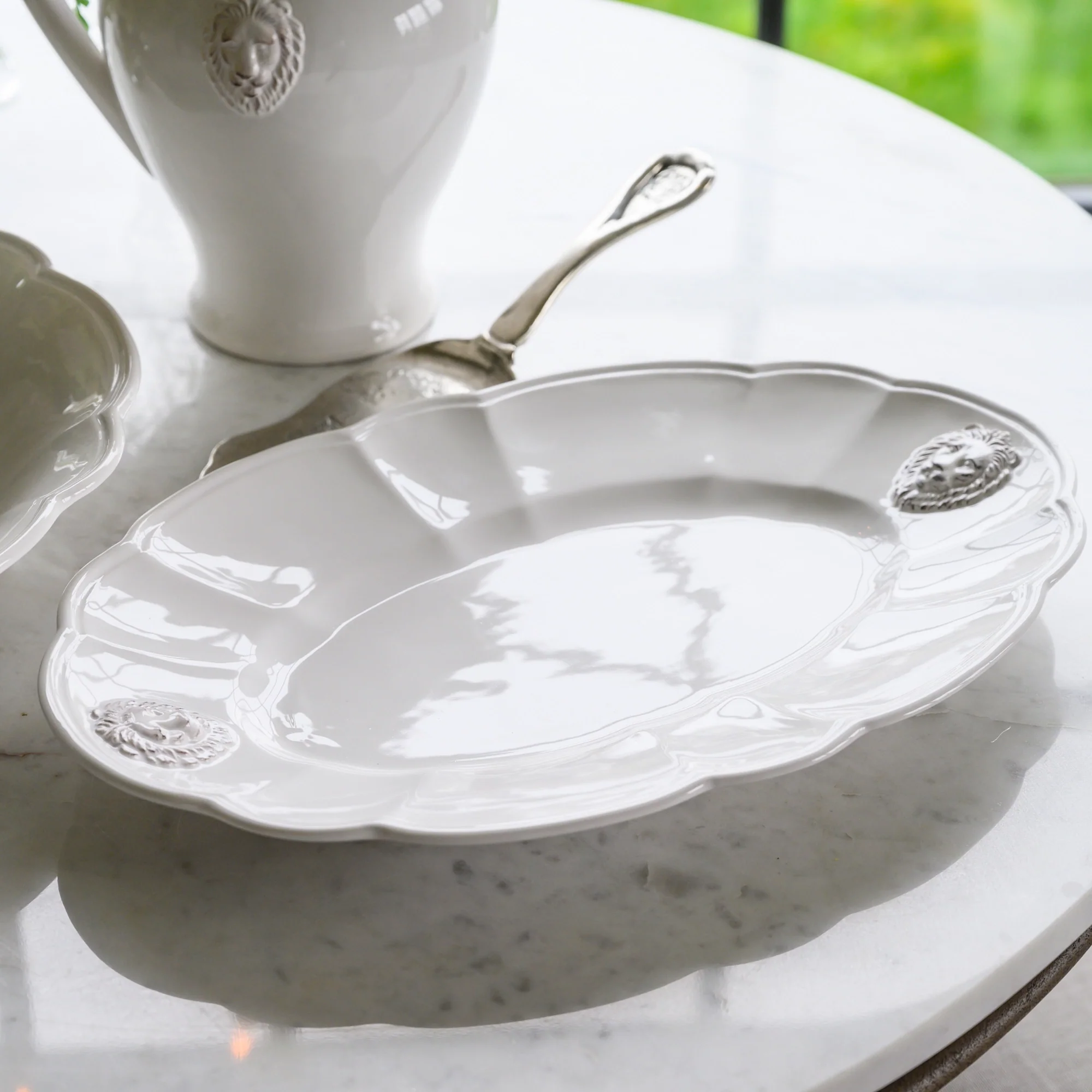 Leone Oval Scalloped Platter - Image 2